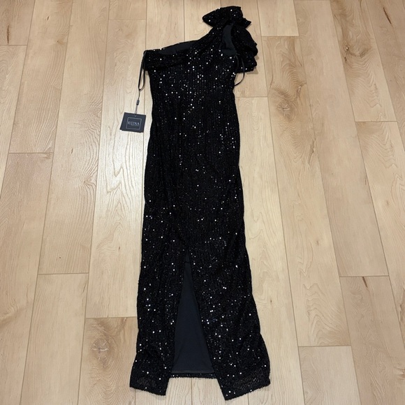Ieena for Mac Duggal Sequined Bow One Shoulder Column Gown, Black, sz 0 - Picture 7 of 16